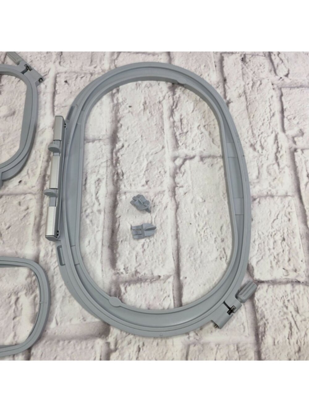 Bernina Embroidery Hoops Large Oval Medium & Small for 570 770 790 & 880 Plus - Picture 4 of 12